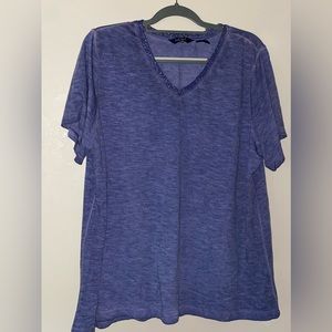 Life Style Woman Plus Size V-neck Short Sleeve T-shirt.